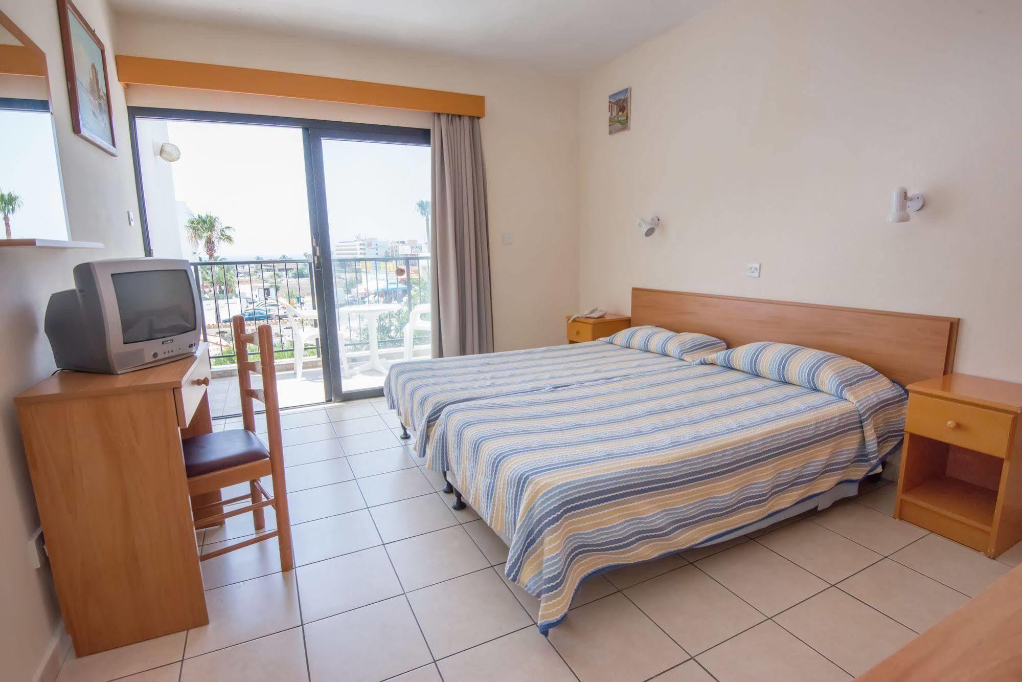 Kkaras Hotel 3 Star Agia Napa Buitenkant foto